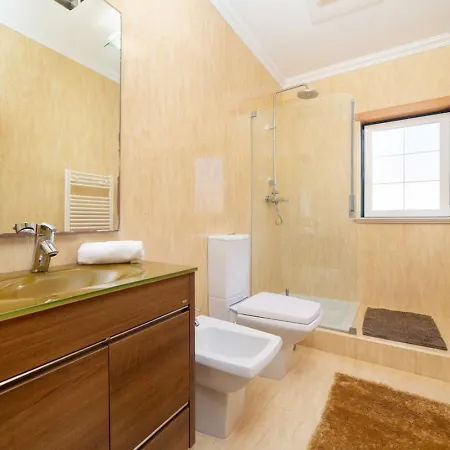 Amazing Villa With Capacity For 8 People Tatil Evi Nazaré