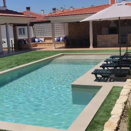 Amazing Villa With Capacity For 8 People * Nazaré